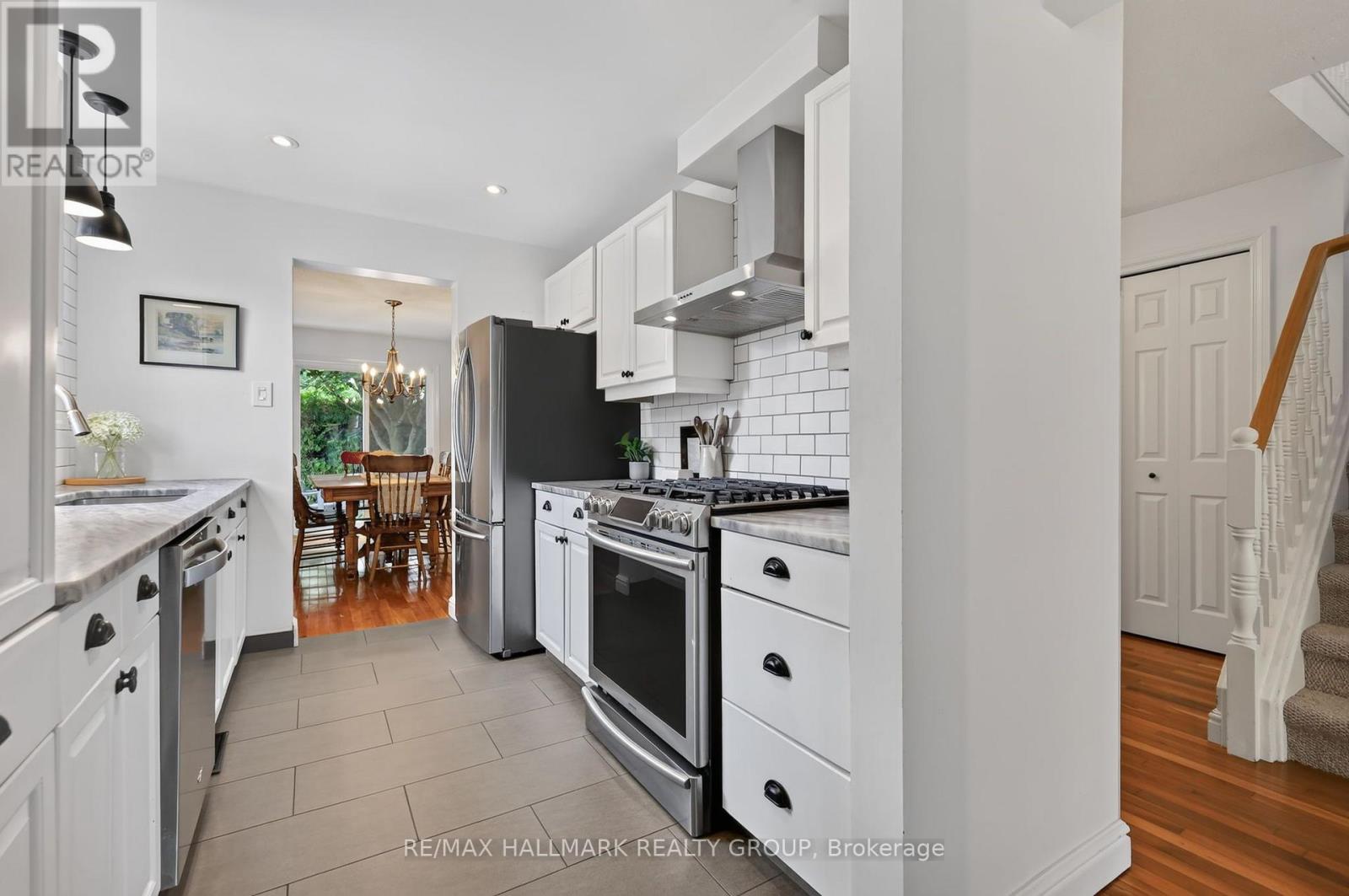 6106 MEADOWHILL CRESCENT - 15