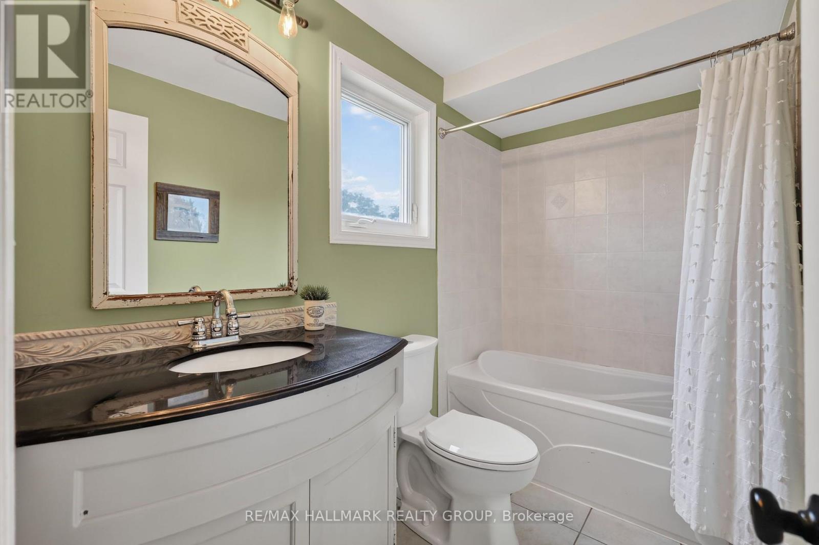 6106 MEADOWHILL CRESCENT - 29