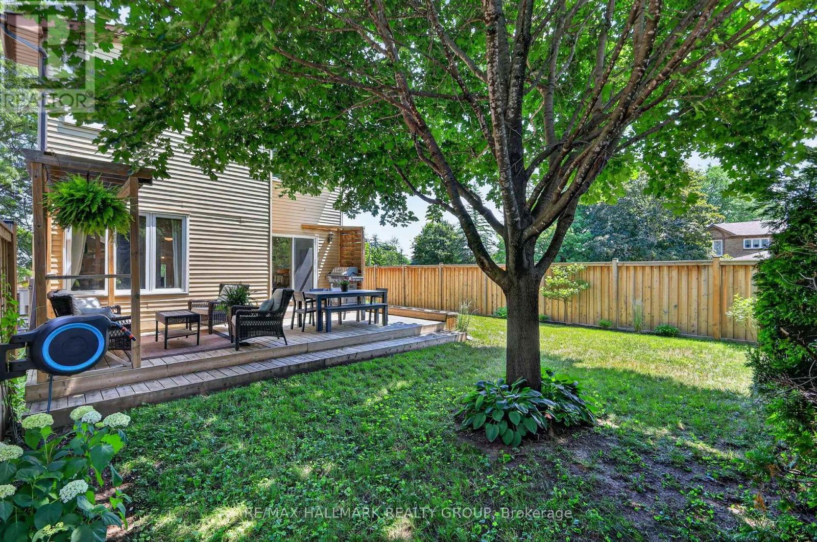 6106 MEADOWHILL CRESCENT - 45
