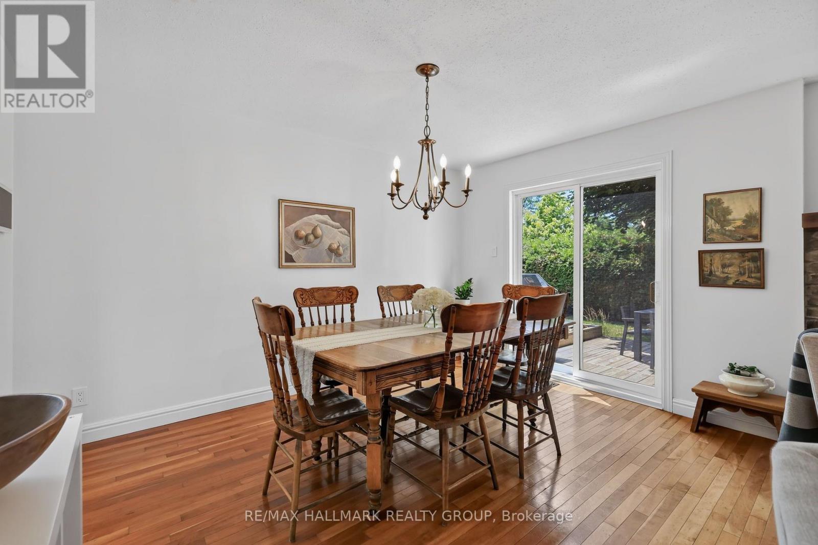 6106 MEADOWHILL CRESCENT - 7