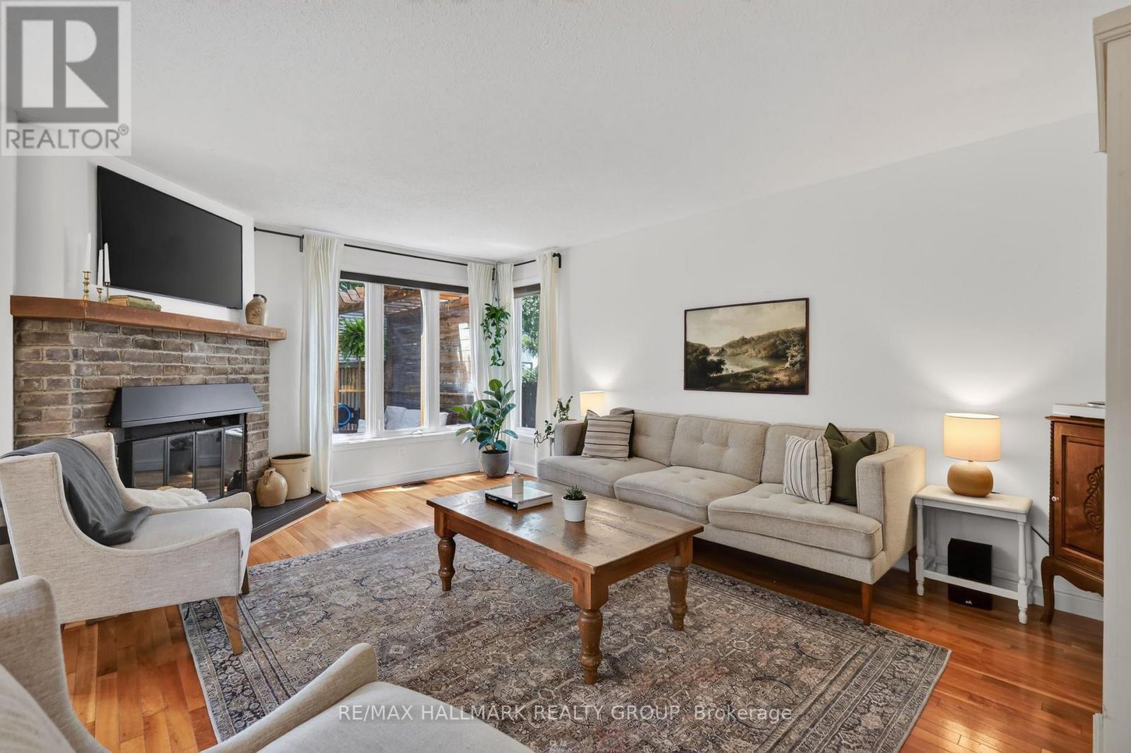 6106 MEADOWHILL CRESCENT - 9