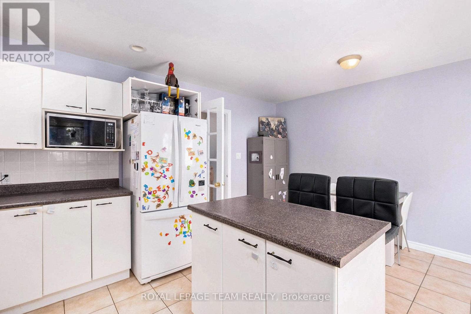 3 Bed, 3 Bath House for Rent in Ottawa – 121 DRUMMOND STREET, Ottawa – MLS# X13549856 - Image 21