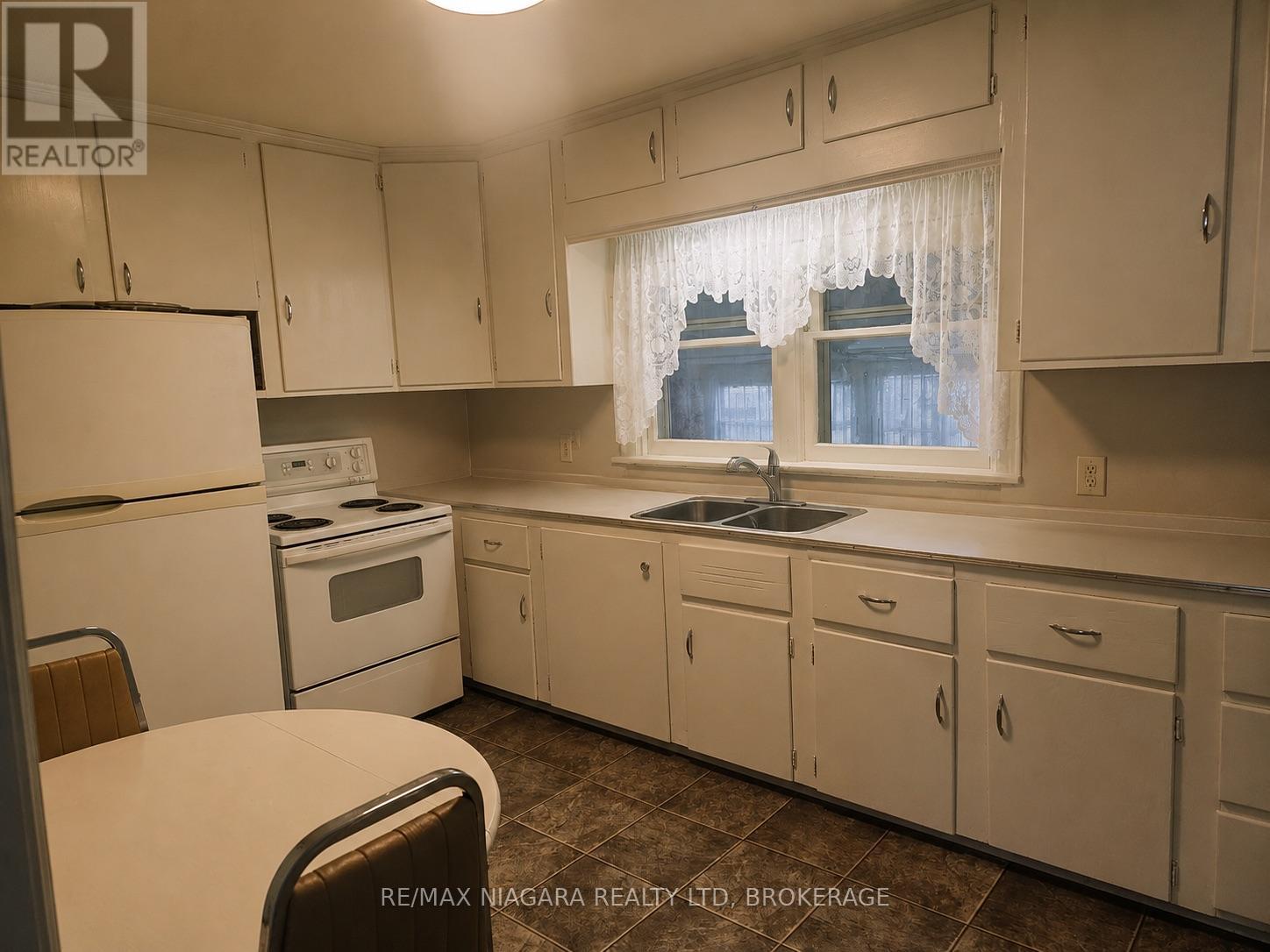 66 RADFORD AVENUE - 13
