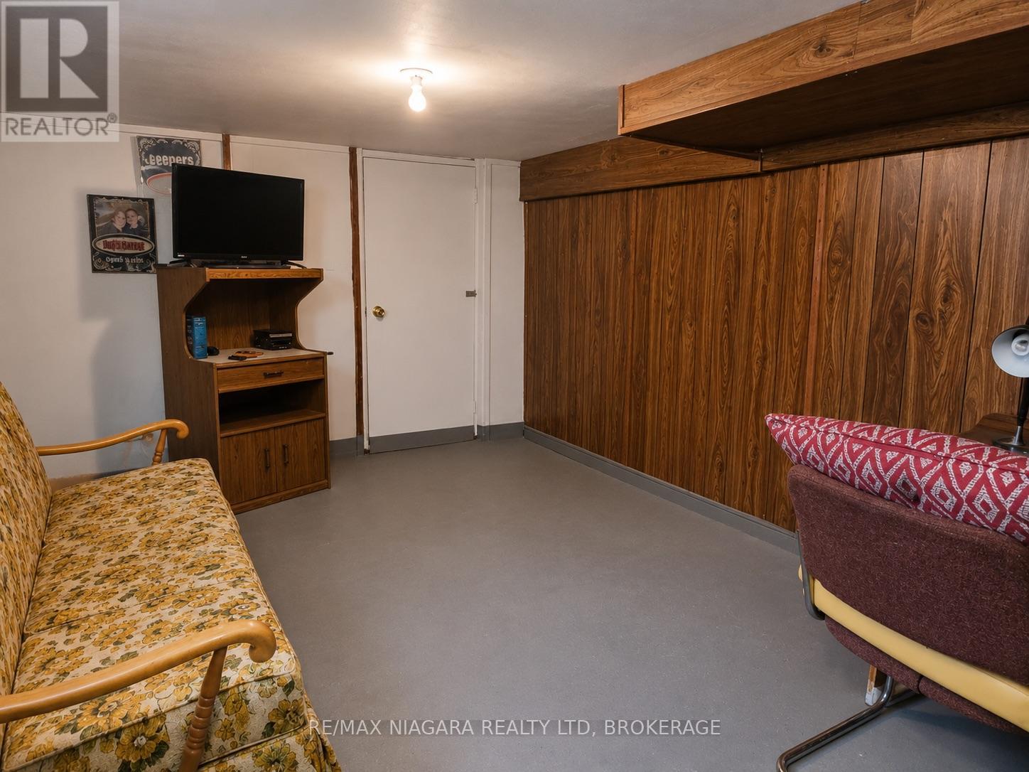 66 RADFORD AVENUE - 19