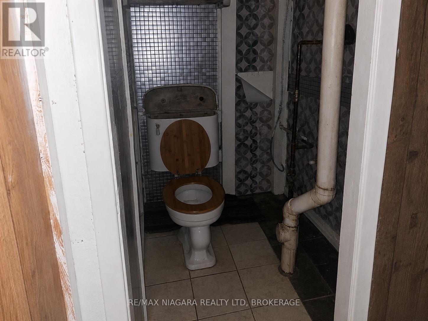 66 RADFORD AVENUE - 24