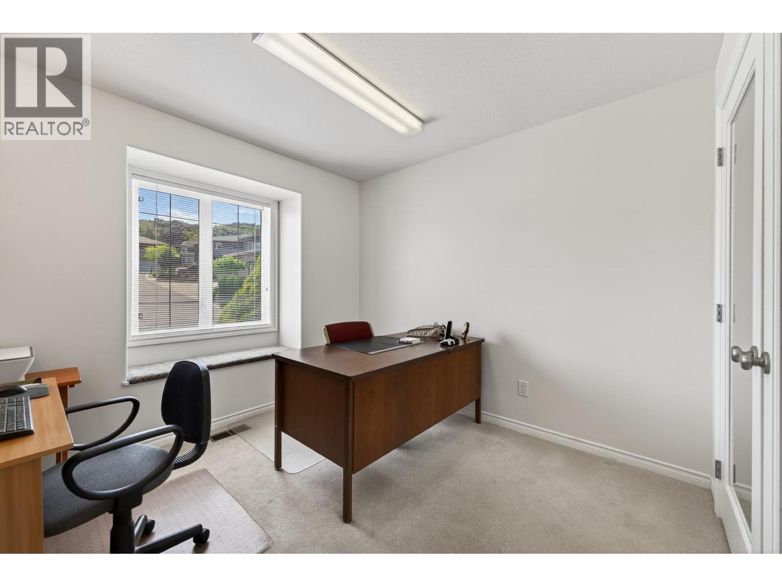 #6 1651 VALLEYVIEW Drive - 20