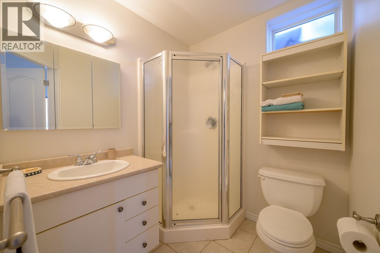 #6 1651 VALLEYVIEW Drive - 44