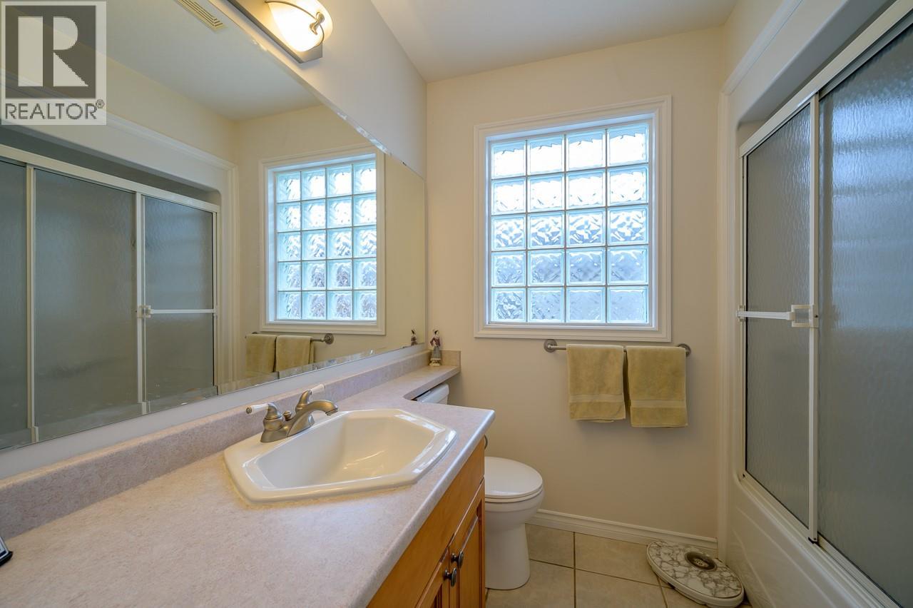 #6 1651 VALLEYVIEW Drive - 22