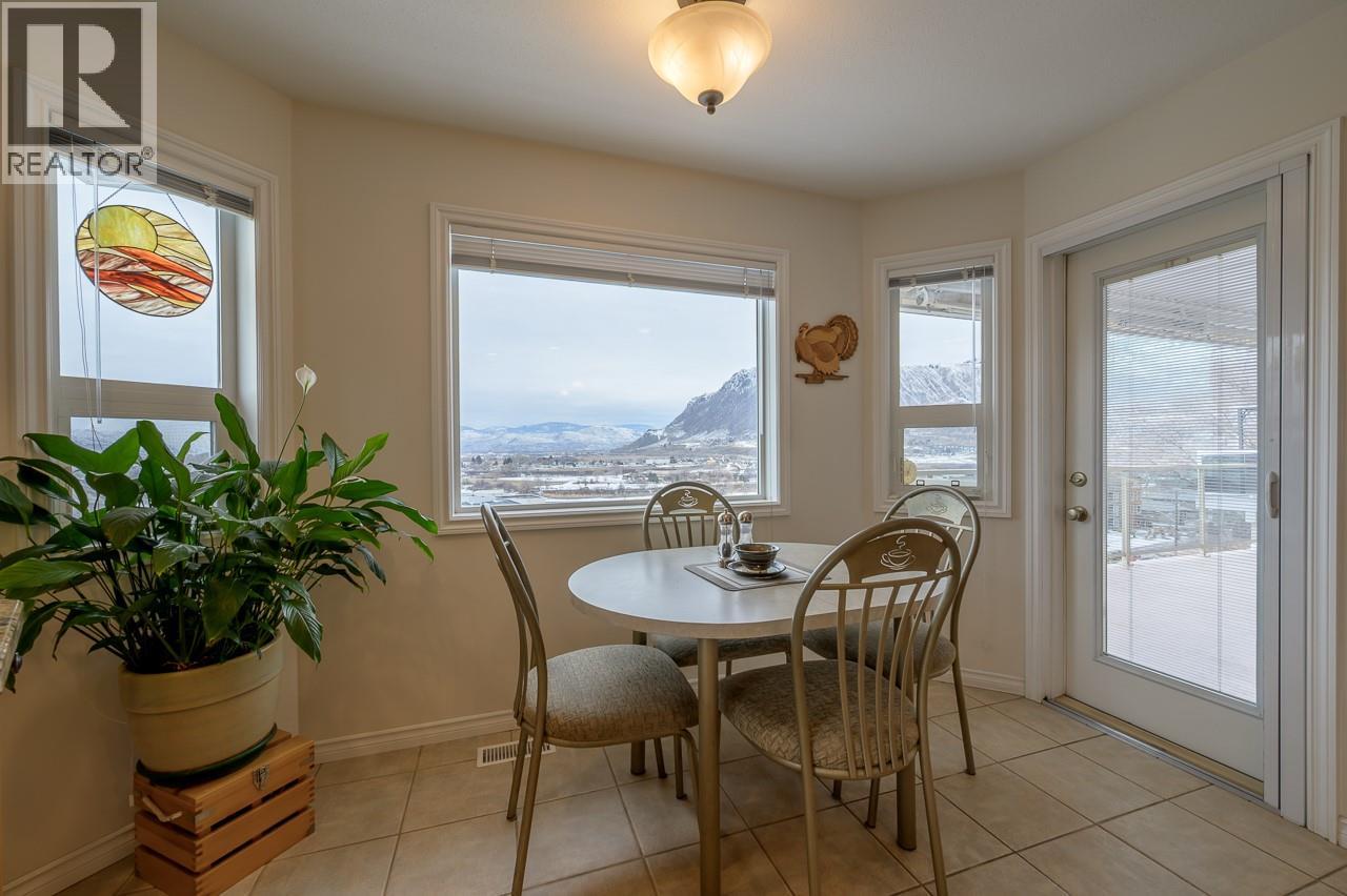 #6 1651 VALLEYVIEW Drive - 13