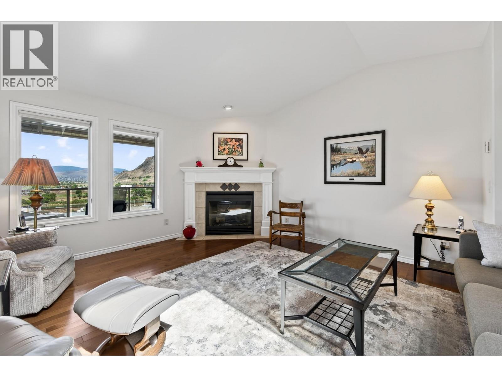 #6 1651 VALLEYVIEW Drive - 3