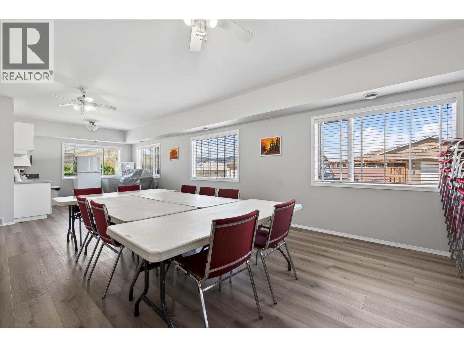 #6 1651 VALLEYVIEW Drive - 49