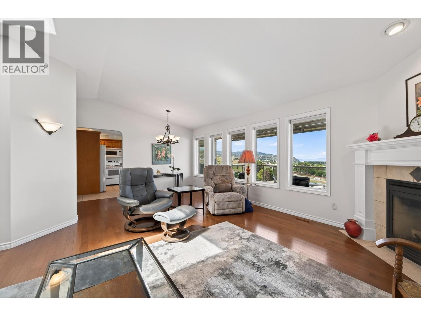 #6 1651 VALLEYVIEW Drive - 5