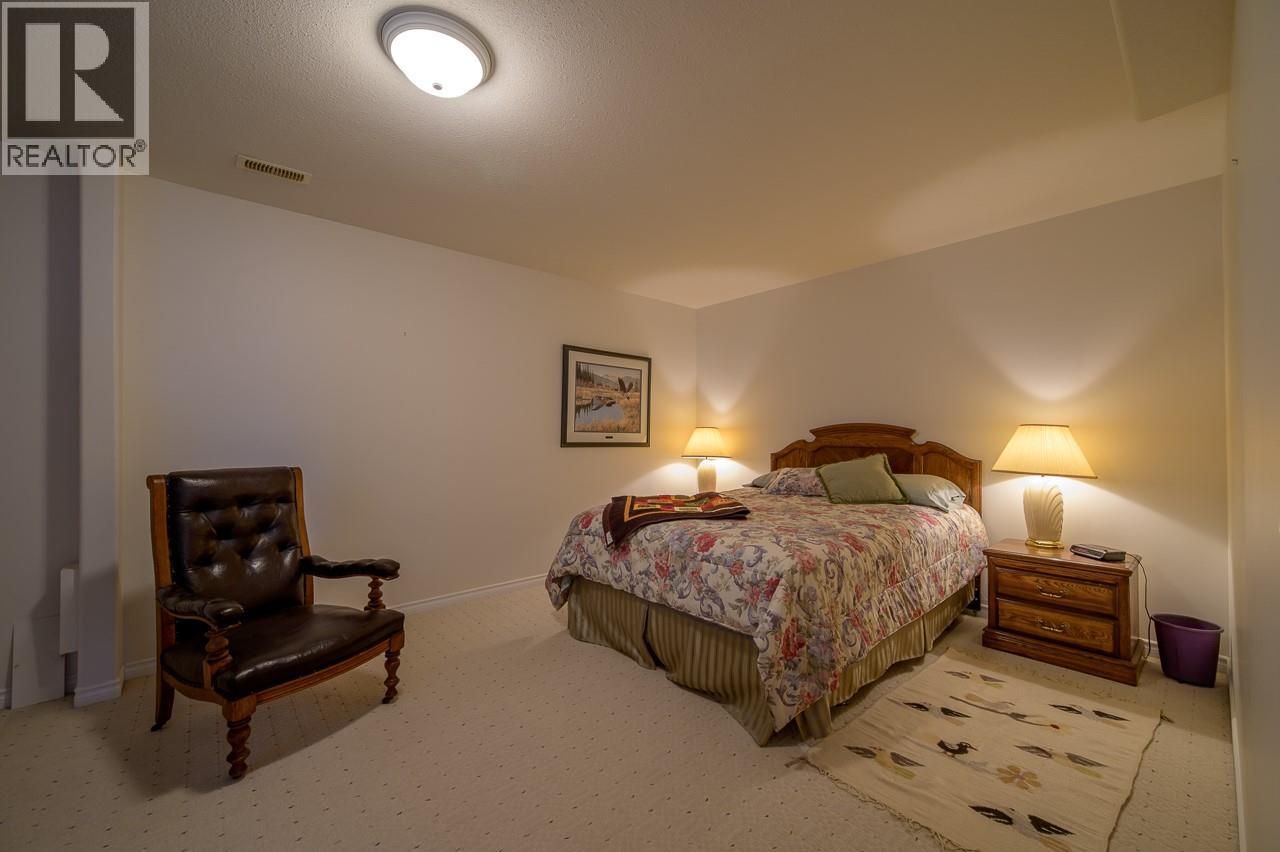 #6 1651 VALLEYVIEW Drive - 32