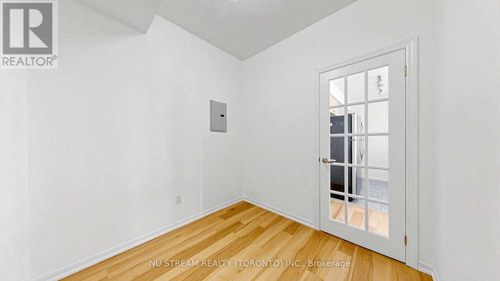 #4407 38 GRENVILLE STREET - 20