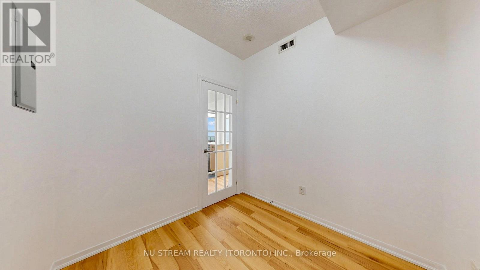 #4407 38 GRENVILLE STREET - 21
