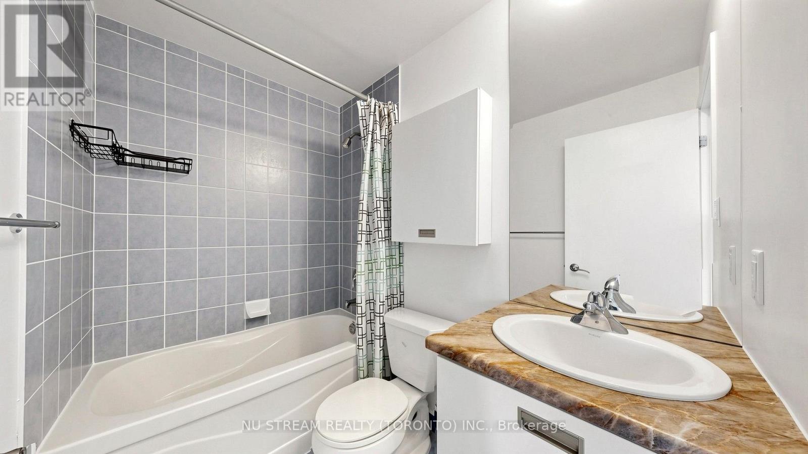 #4407 38 GRENVILLE STREET - 22
