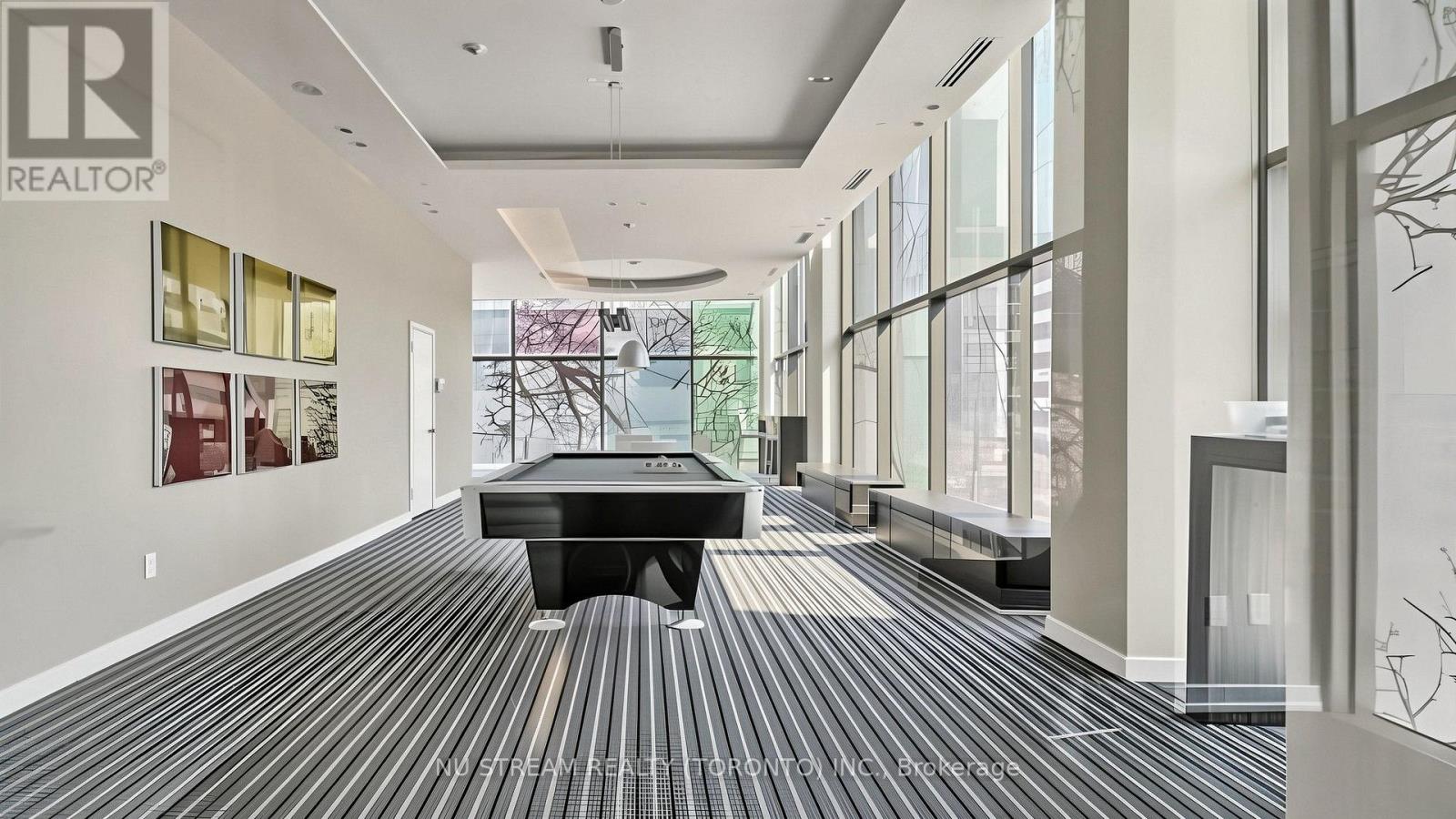 #4407 38 GRENVILLE STREET - 29