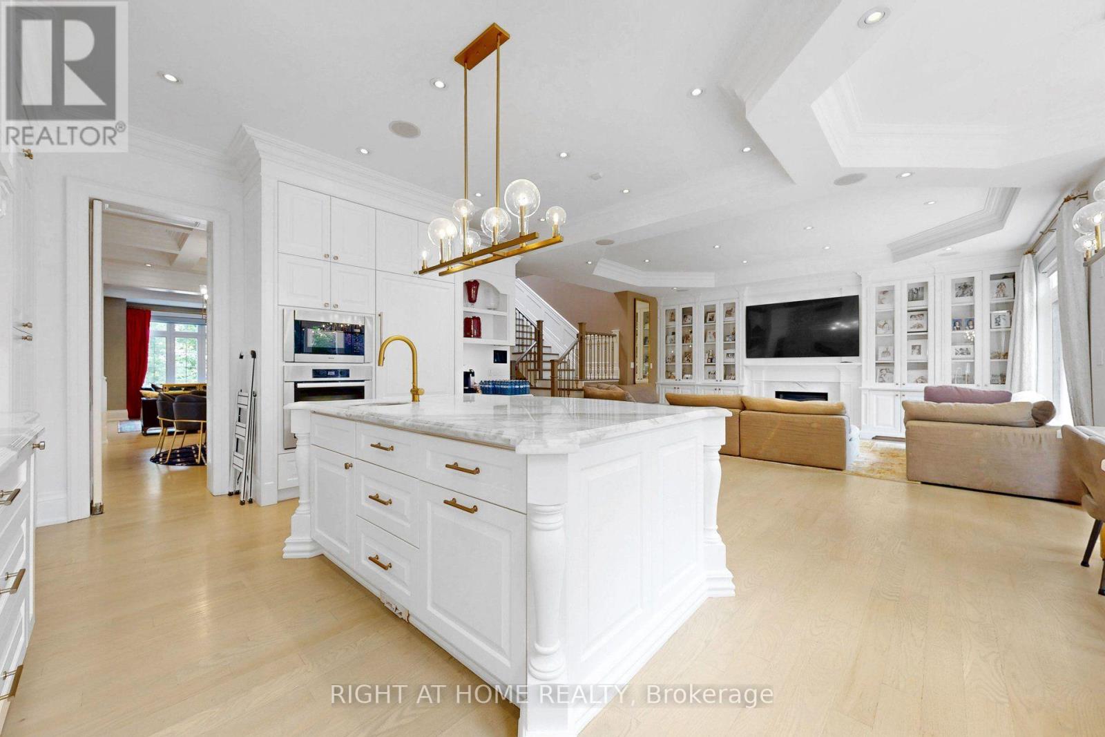 377 BROOKE AVENUE - 12