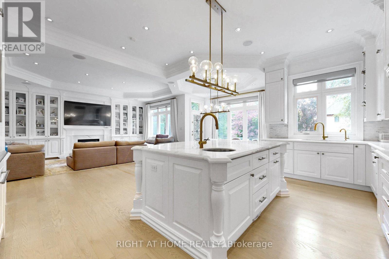 377 BROOKE AVENUE - 13