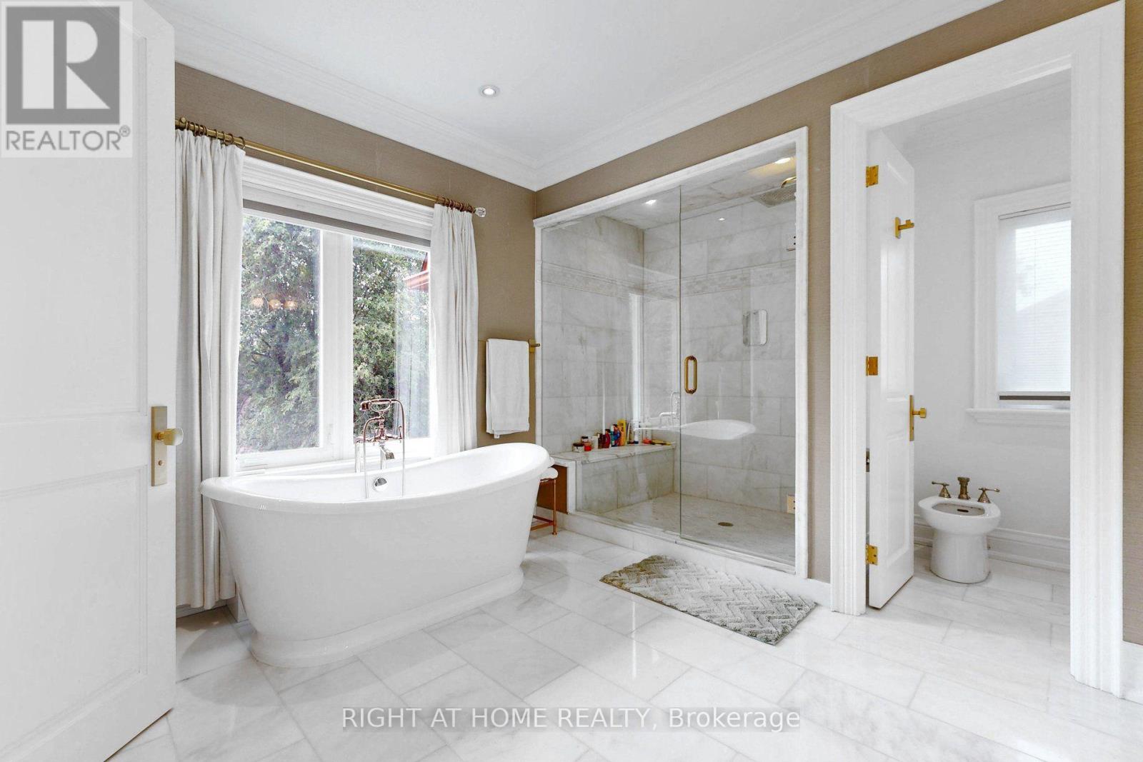 377 BROOKE AVENUE - 29
