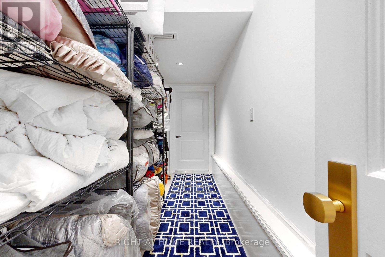 377 BROOKE AVENUE - 36