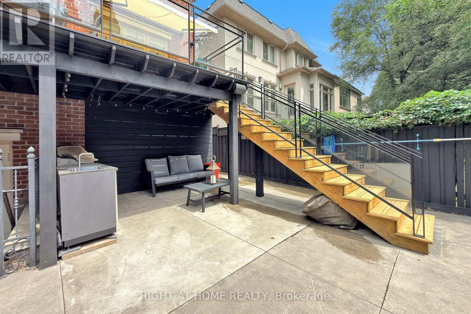 377 BROOKE AVENUE - 40