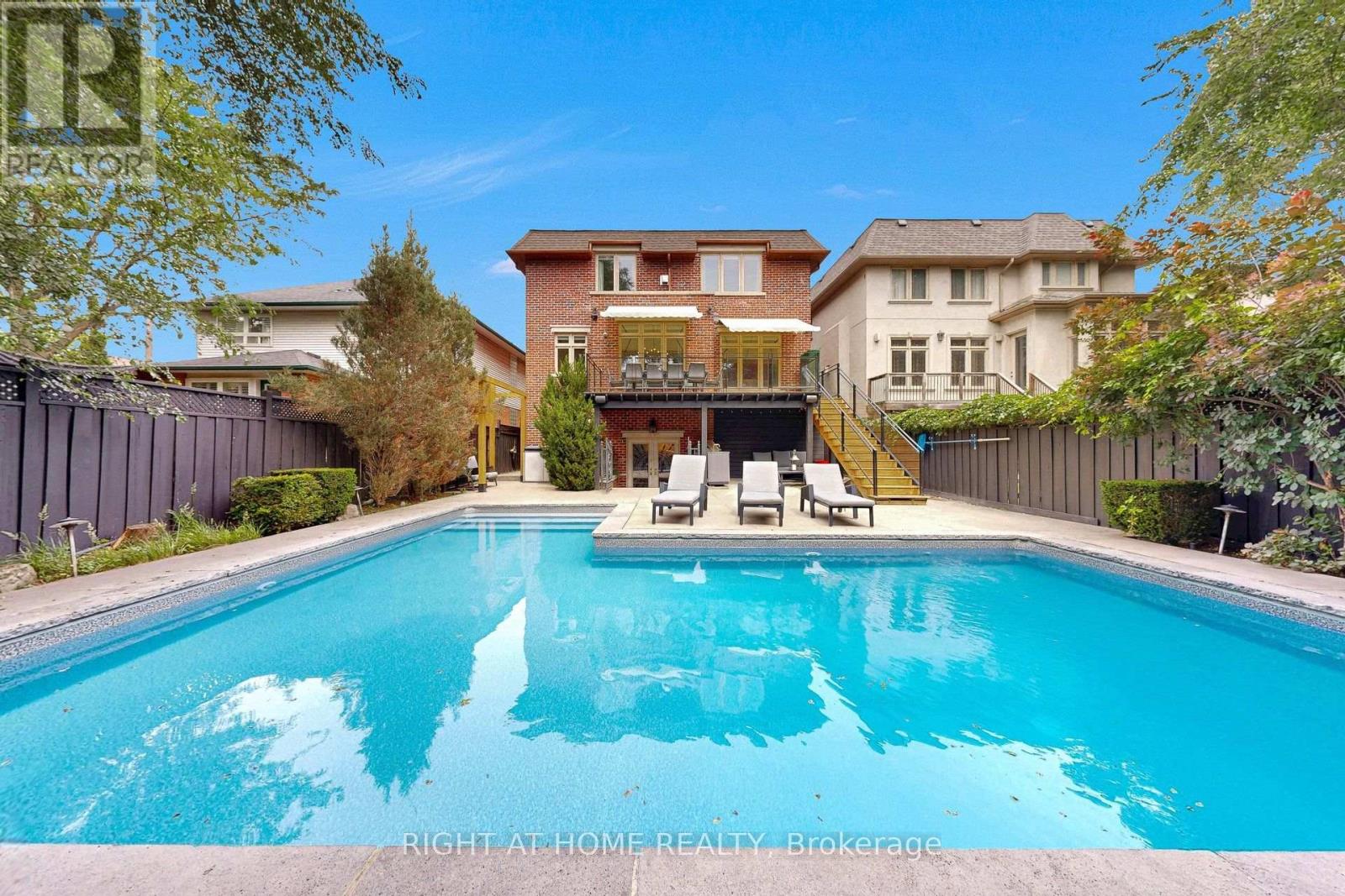 377 BROOKE AVENUE - 44