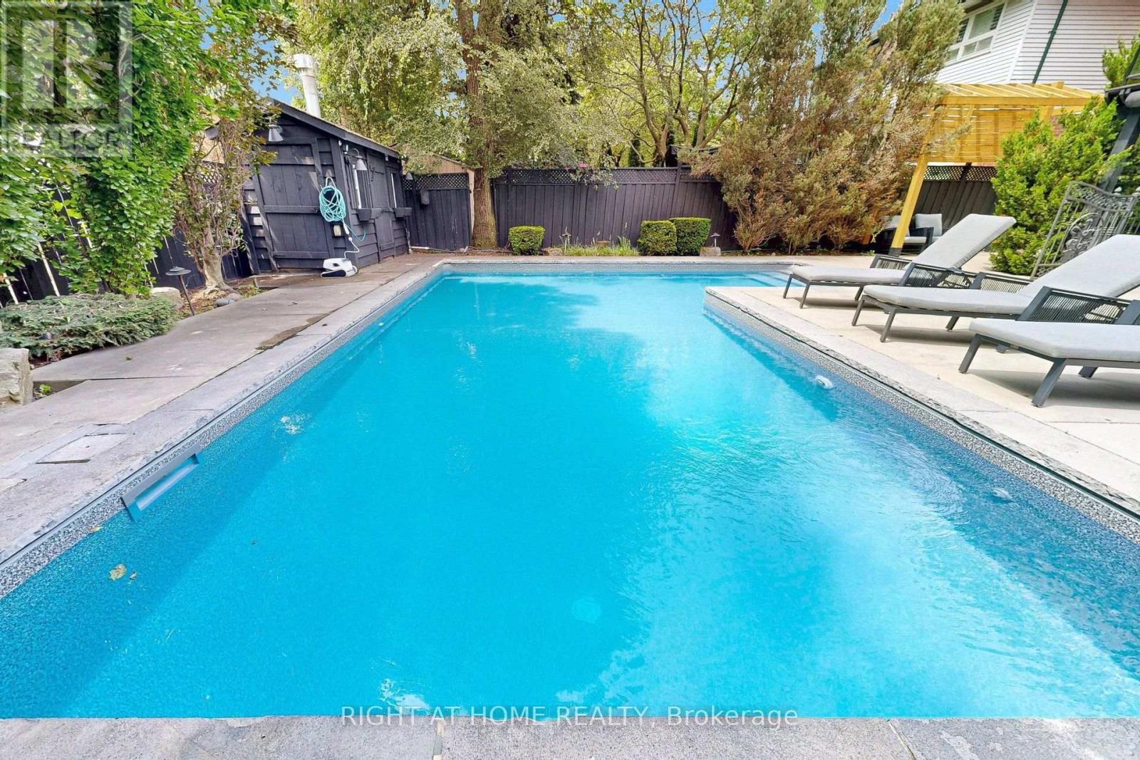 377 BROOKE AVENUE - 45