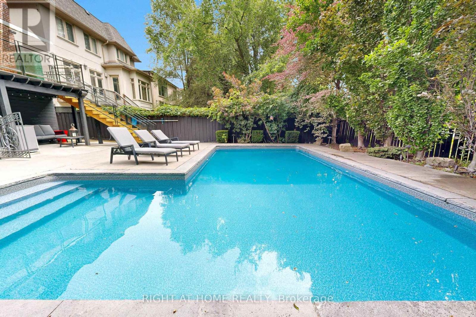 377 BROOKE AVENUE - 46