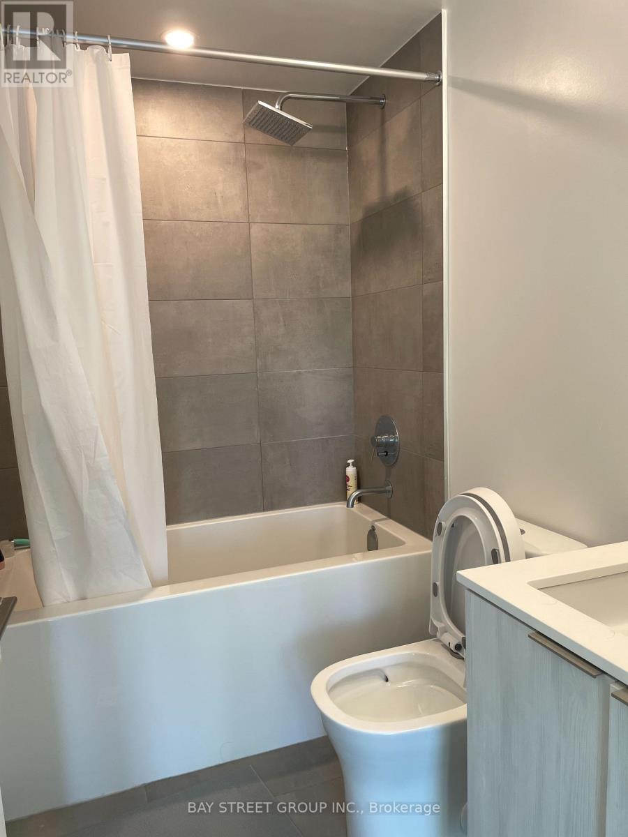 8 WELLESLEY AVENUE - 14