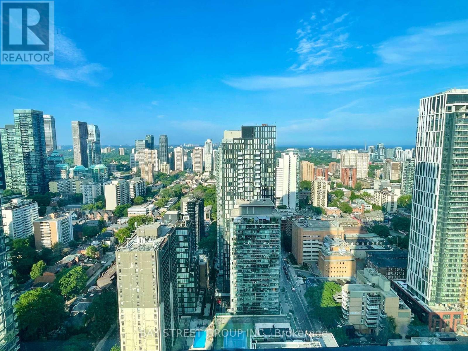 8 WELLESLEY AVENUE - 18