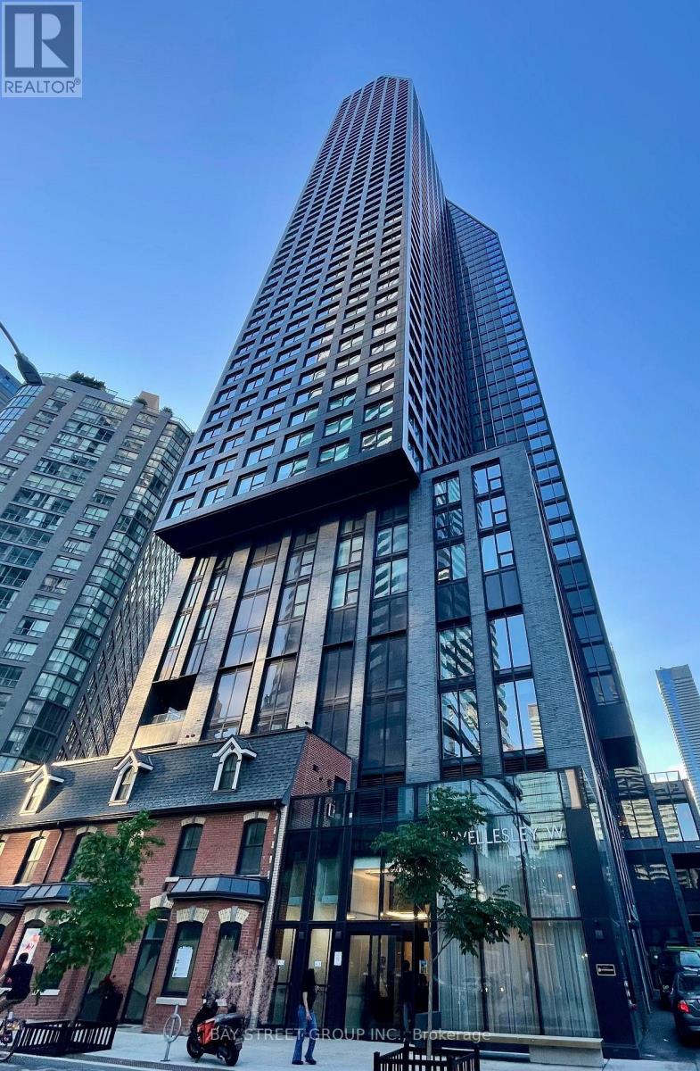 8 WELLESLEY AVENUE - 2