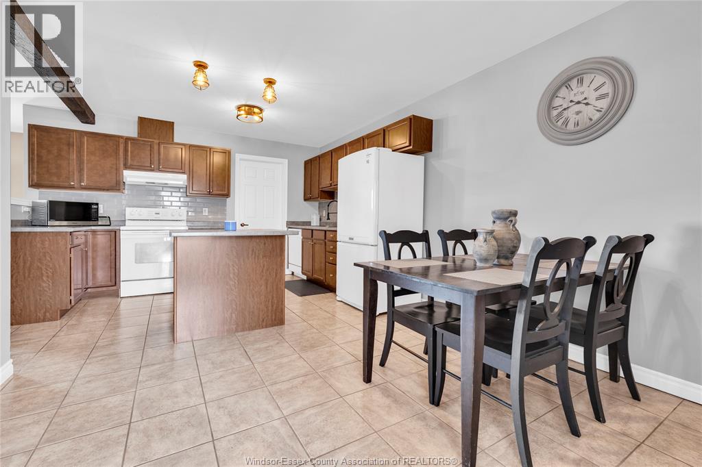 399 ROSEWOOD CRESCENT - 10