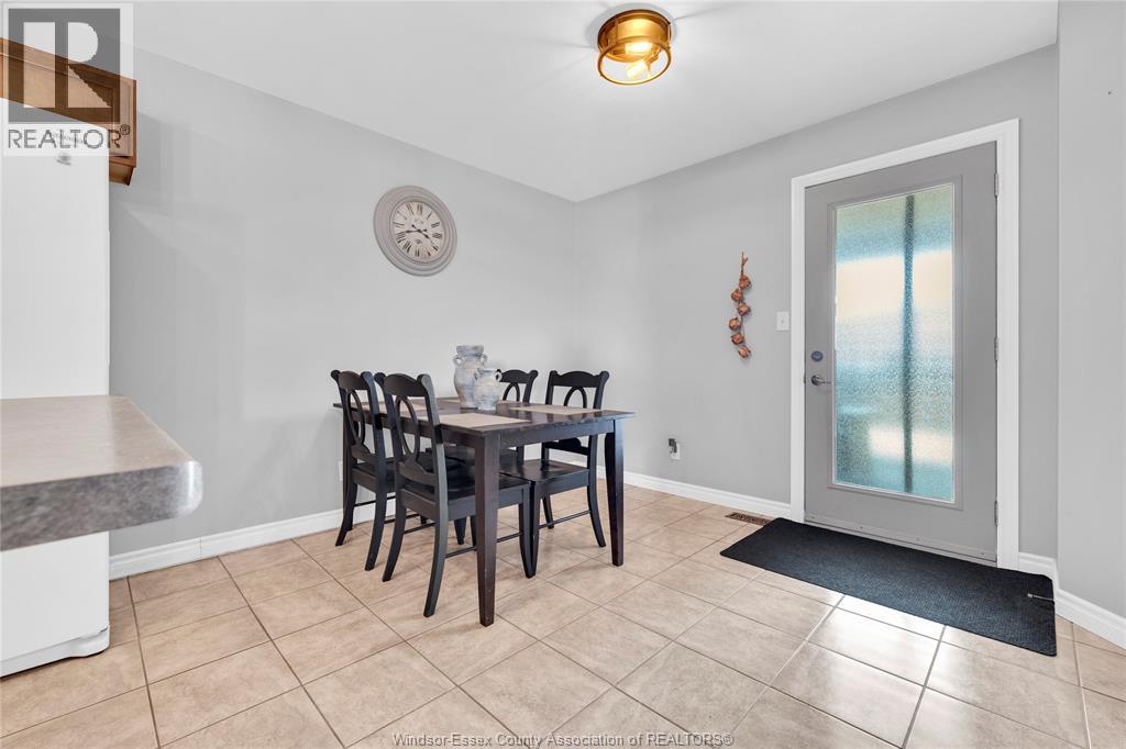 399 ROSEWOOD CRESCENT - 9