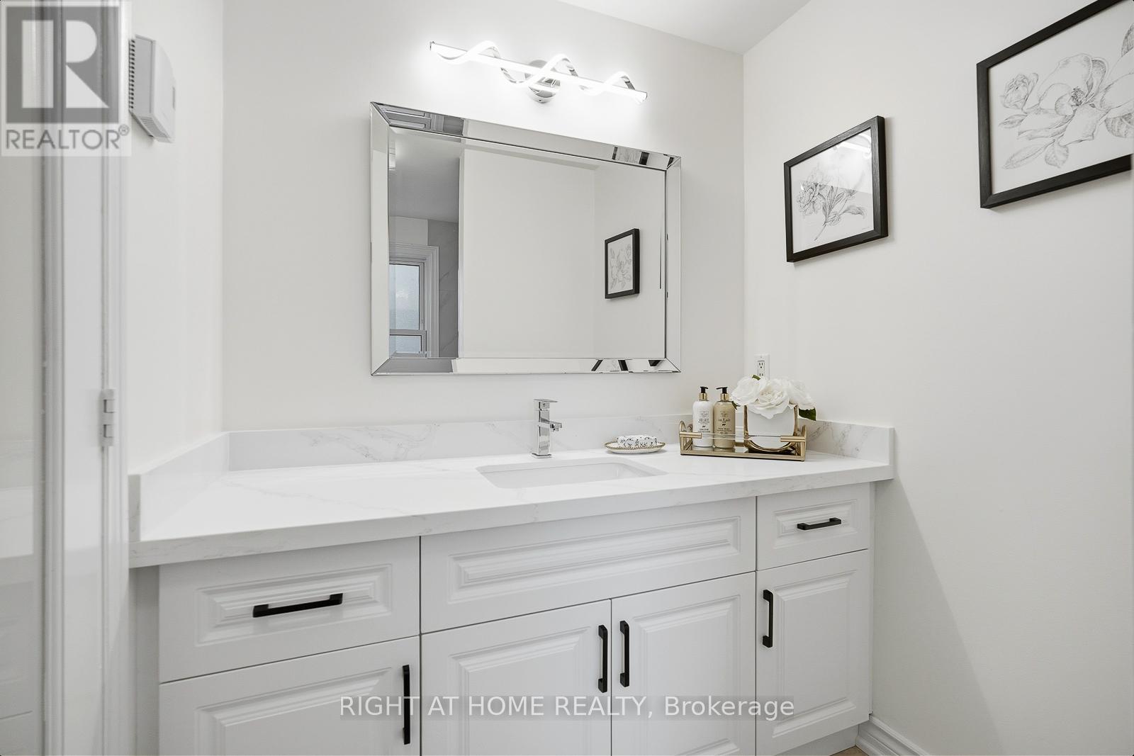 259 GLENWOODS AVENUE - 24