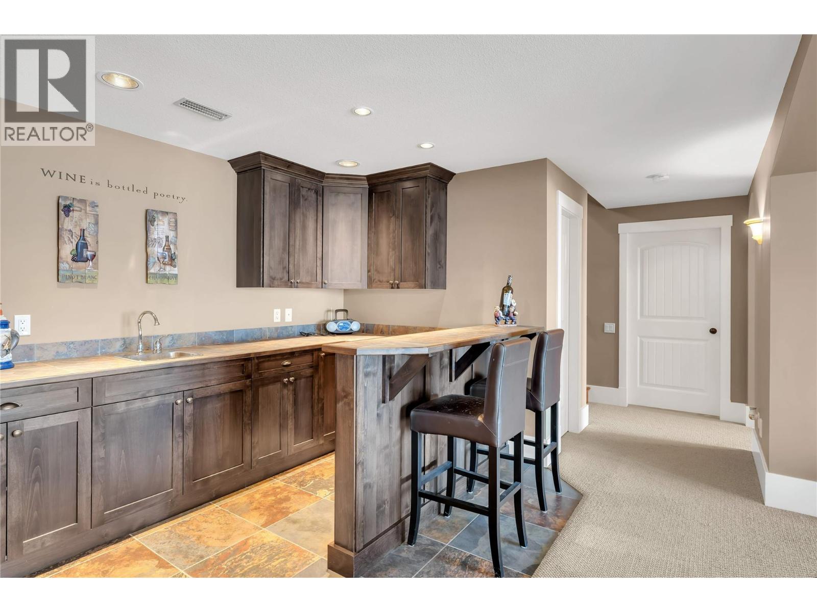1487 Pinot Gris Drive - 34