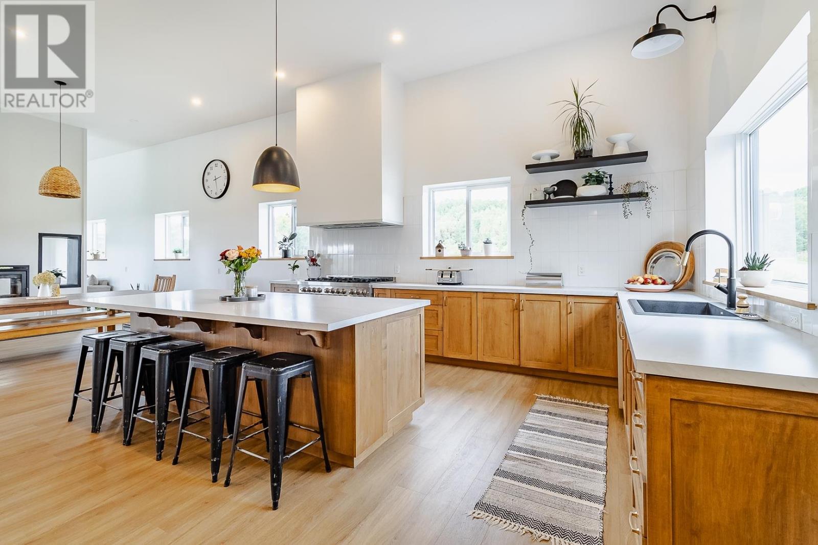 587 Watson RD - 8