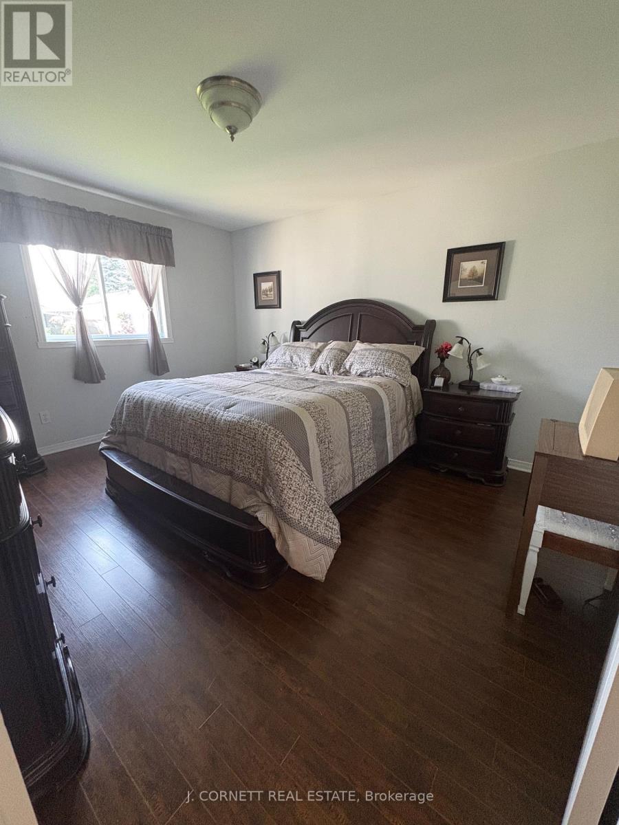 132 DUNBAR AVENUE - 10