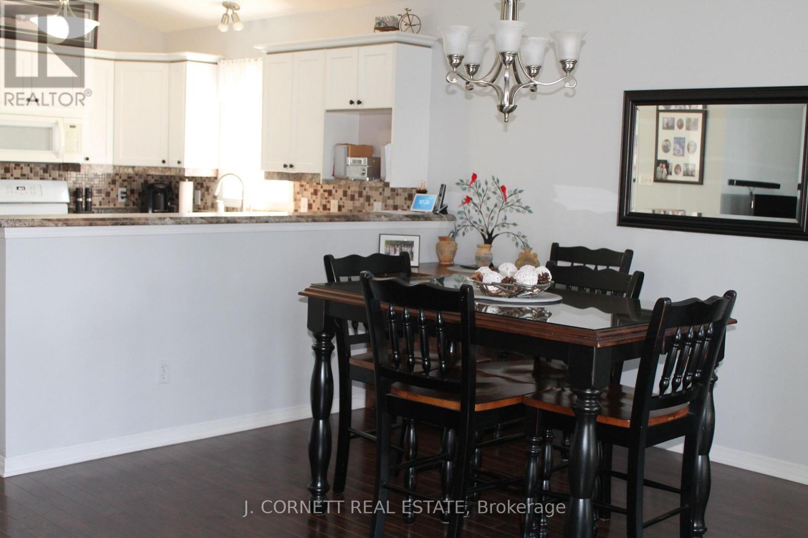 132 DUNBAR AVENUE - 11