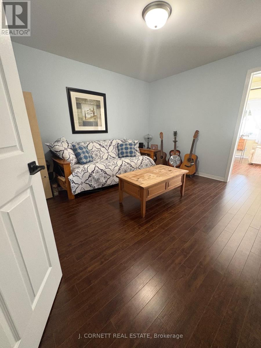 132 DUNBAR AVENUE - 12