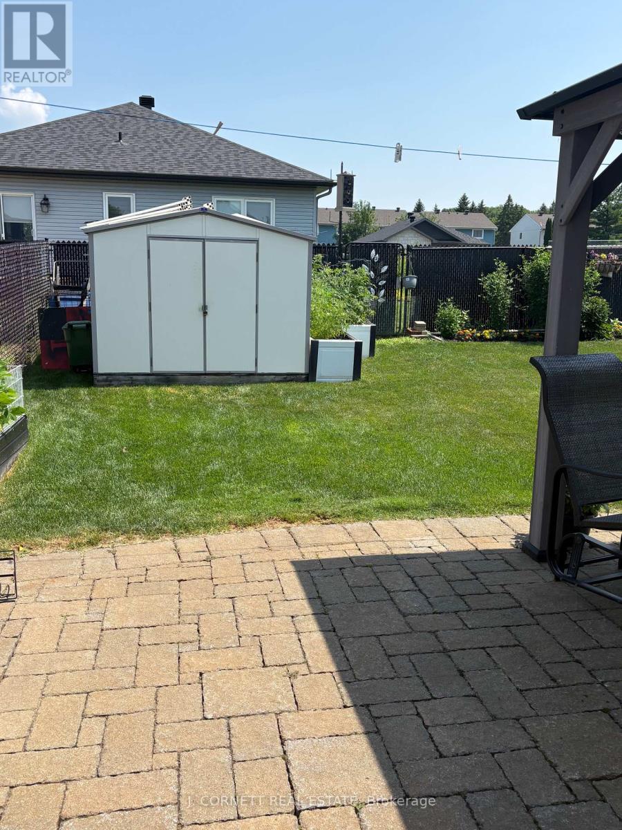 132 DUNBAR AVENUE - 20