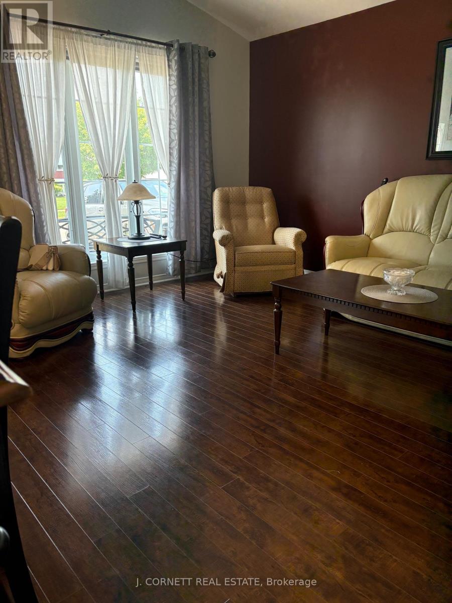 132 DUNBAR AVENUE - 3