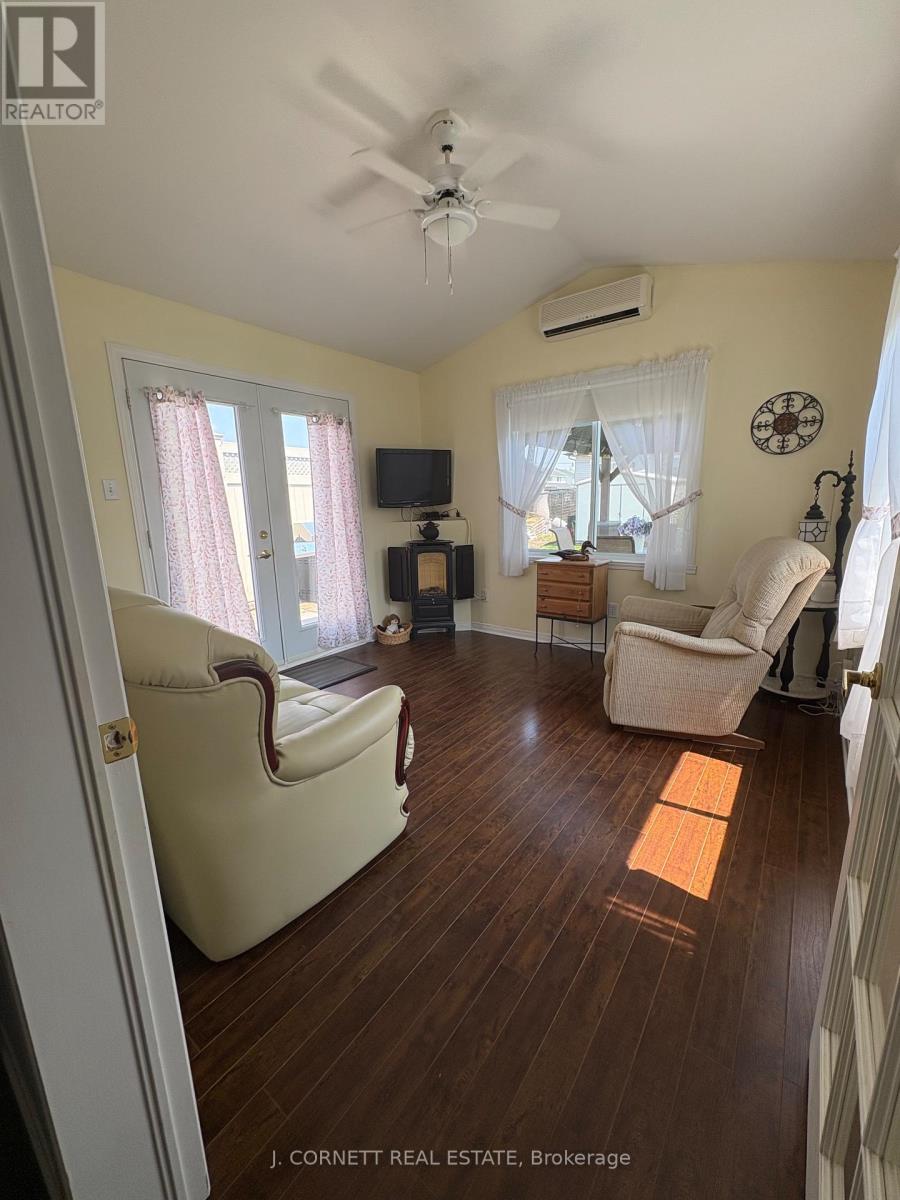 132 DUNBAR AVENUE - 8