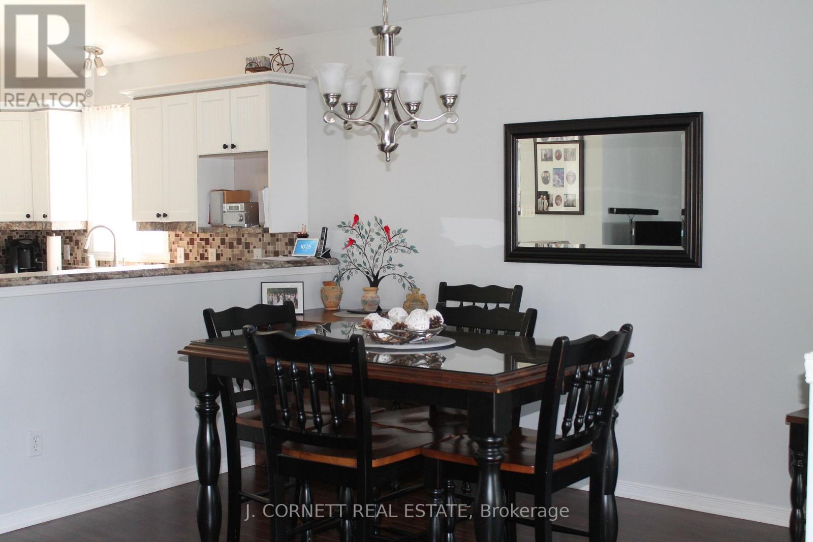 132 DUNBAR AVENUE - 9