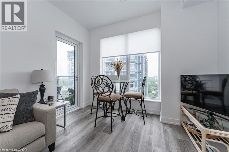 #1702 15 WELLINGTON Street - 13
