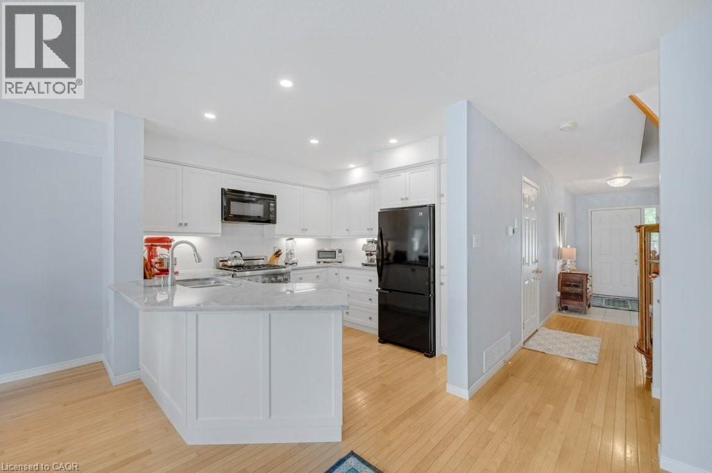 64 FOXBOROUGH Drive - 12