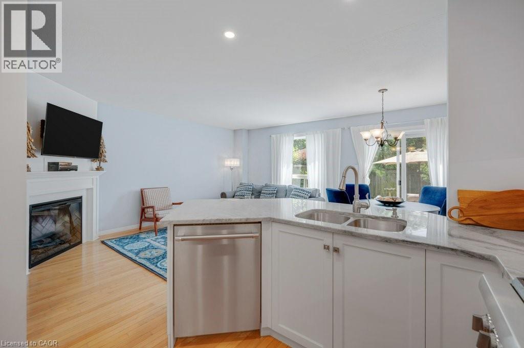 64 FOXBOROUGH Drive - 15