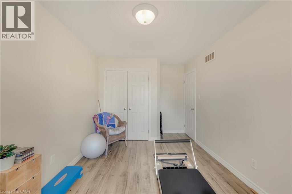 64 FOXBOROUGH Drive - 23