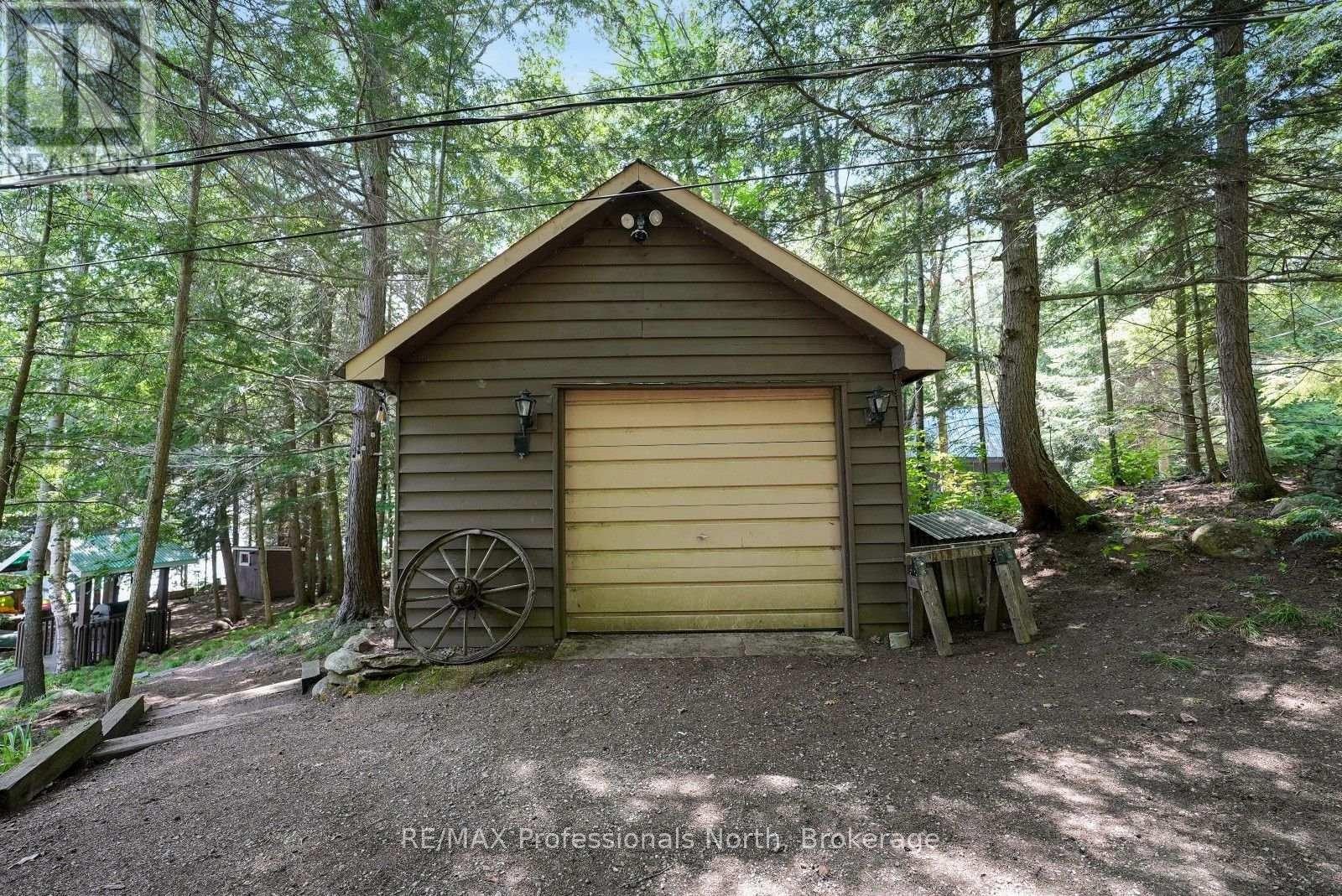 1042 PLATINUM BAY ROAD - Image 30