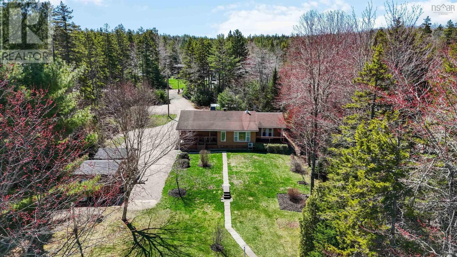 198 Spruce Drive - 44